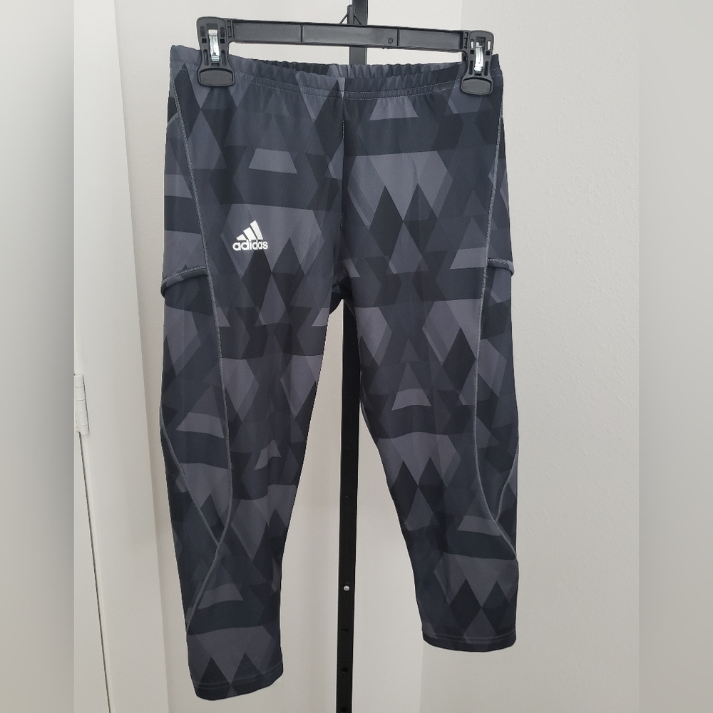 (EUC) Adidas Climalite Tennis Capri w/Side Ball Pockets (Size: Med)